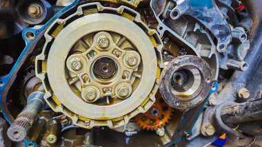 Motosiklet motoru düz açılı plaka mekanizması