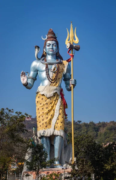 Dio Indù Shiva Statua Con Sfondo Cielo Blu Brillante Mattino — Foto Stock