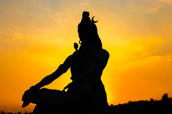 Estátua Iluminada Para Trás Deus Hindu Senhor Shiva Postura Meditação — Fotografia de Stock