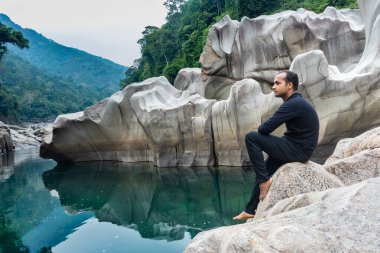 Nehir yatağı görüntüsü, Sliang wah ve Umngot amkoi jaintia Hill meghalaya Hindistan 'da çekildi..