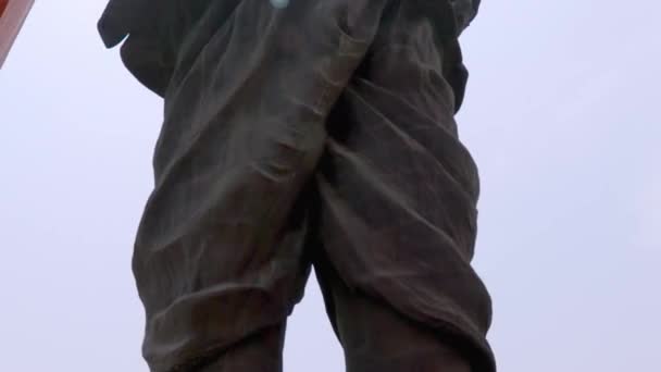 Estátua Unidade Estátua Mais Alta Mundo Com Céu Liso Brilhante — Vídeo de Stock