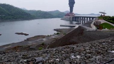 Birliğin heykeli dünyanın en uzun heykeli farklı açılardan gökyüzü ile 10 Temmuz 2022 'de Hindistan Birlik Heykeli' nde çekildi..