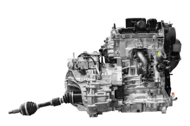 Beyaz arkaplanda şanzıman montajlı içten yanmalı motorlu araba