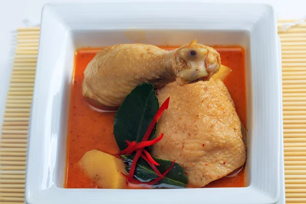 Massaman curry z kurczaka — Zdjęcie stockowe