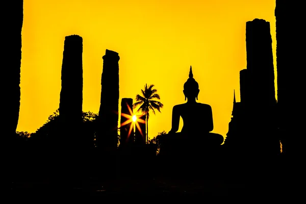 Silhouette buddha staty — Stockfoto