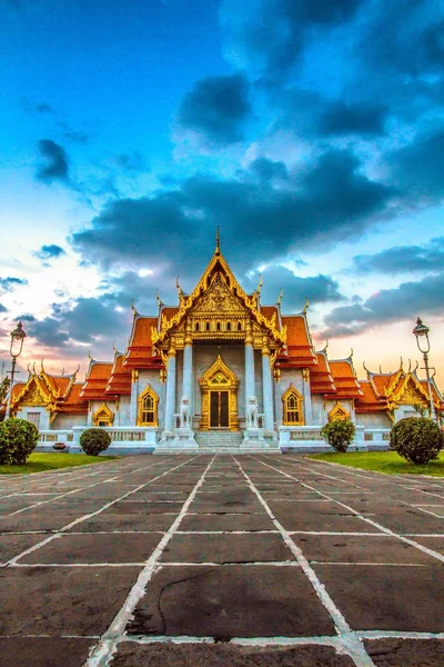 Le temple de marbre, Wat Benchamabophit à Bangkok en Thaïlande — Photo