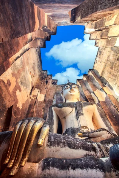 Estátua de Buda em Sukhothai Na Tailândia — Fotografia de Stock