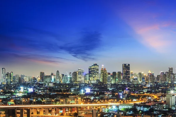 Modern building at twilight scene in Bangkok, Thailand — Stock Photo, Image