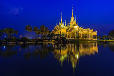 Tayland nakhon ratchasima tapınakta