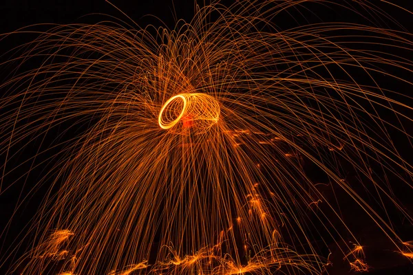 Fire dancing — Stock Photo, Image