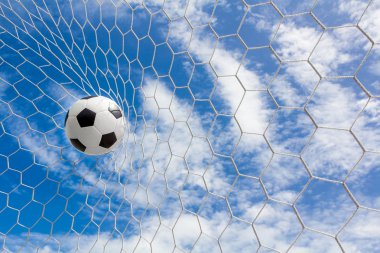 Kalede futbol topu 