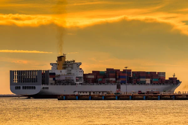 Nave container da carico — Foto Stock