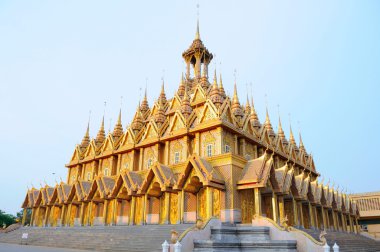 Pagoda adlı wat thasung