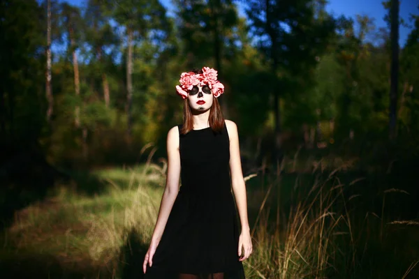 Girl with halloween make up,Santa Muerte — Stock Photo, Image