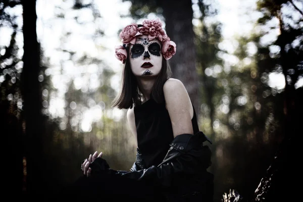 Girl with halloween make up,Santa Muerte — Stock Photo, Image