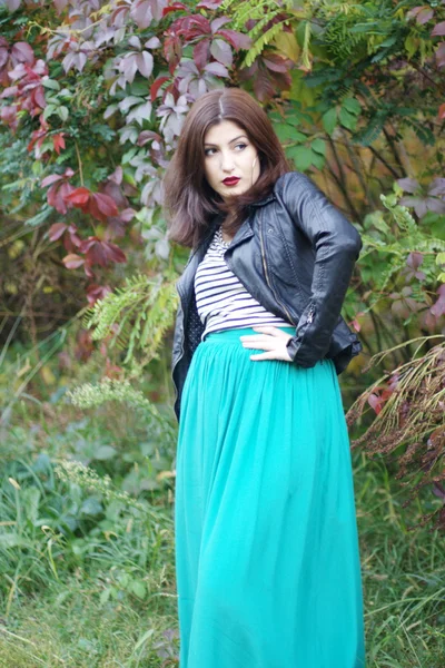 Arménienne fille posant dans le parc — Photo