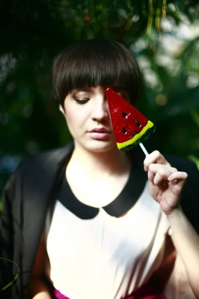 Portrait de fille avec bonbons-pastèque — Photo