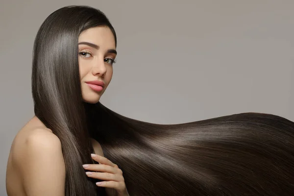 Mulher Moda Com Cabelo Brilhante Longo Reto Beleza Cuidado Cabelo — Fotografia de Stock