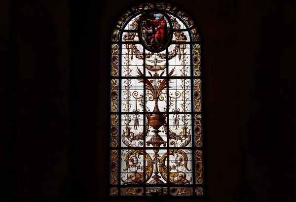 Egy Franciaországi Templom Festett Üvegablaka — Stock Fotó