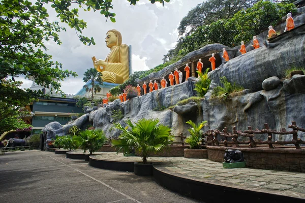 Buda dourado Sri Lanka Dambulla — Fotografia de Stock