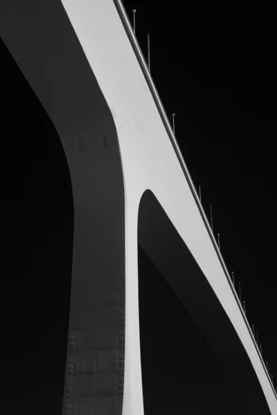 Ponte in bianco e nero — Foto Stock
