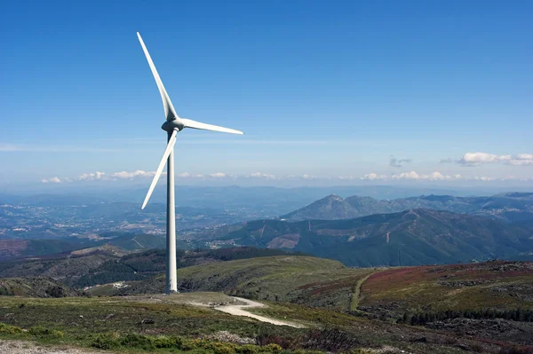 Aeolic - elektricitet vindkraftgenerator — Stockfoto