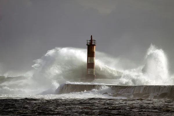 Vlny rozbouřeného moře — Stock fotografie