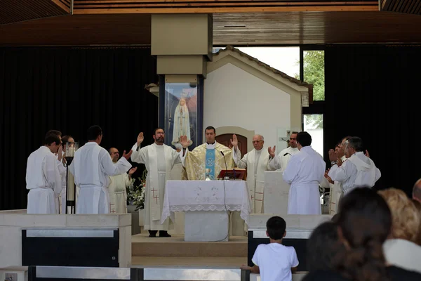 Ceremonial Mass in Fatima — Stock Photo, Image