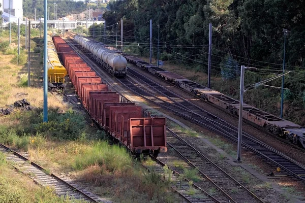 Endüstriyel demiryolu taşıyıcıları — Stok fotoğraf