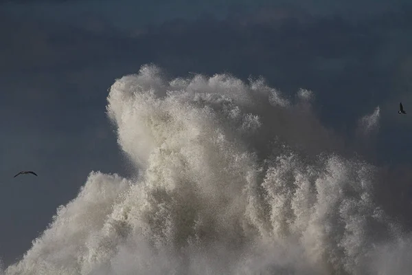 Grote Stormachtige Zee Wave Splash — Stockfoto