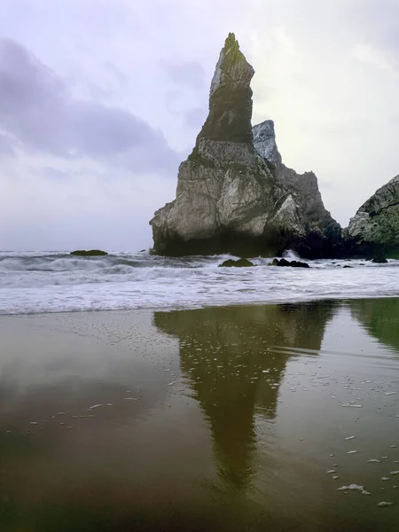 Alacakaranlıkta Ursa Rock Sintra Portekiz Analog 120 Film — Stok fotoğraf