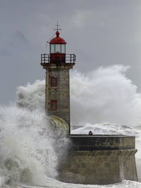 Porto, Portekiz - 7 Şubat 2016: Douro Nehri Ağzı Eski Deniz feneri.
