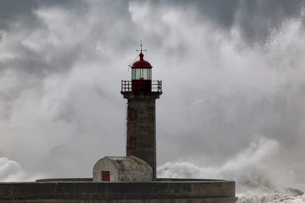 Big Stormy Waves Splash Spray Oporto Old Lighthouse — Stock Photo, Image