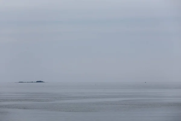 Minimalistische Mistige Zeegezicht Ave Riviermonding Ten Noorden Van Portugal — Stockfoto