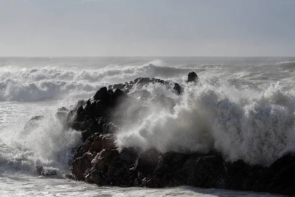 Bouders Northern Portuguese Rock Flooded Big Stormy Waves — 图库照片