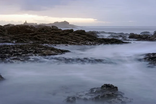 Praia Rochosa Portuguesa Norte Pôr Sol Entardecer Exposição Longa — Fotografia de Stock