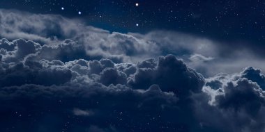 Yıldız ile gece bulutların üstünde