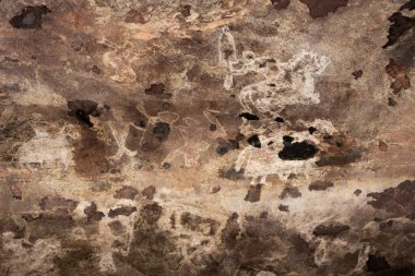 Bhimbetka Kaya Barınakları, Raisen, Madhya Pradesh, Hindistan. 2003 yılında UNESCO Dünya Mirası ilan edilen sığınaklarda Yukarı Paleolitik dönemden Ortaçağ 'a kadar uzanan antik kaya sanatı yer alıyor..