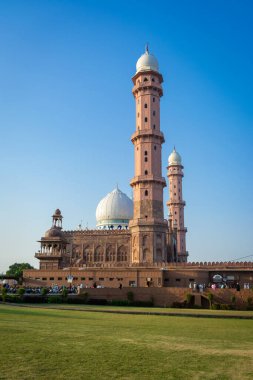 BHOPAL, MADHYA PRADESH, Hindistan - 29 Mayıs 2022: Taj Ul Masajid, Bhopal, Madhya Pradesh, Hindistan. Asya 'nın en büyük camilerinden biri.