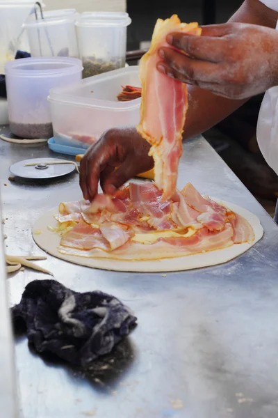 Hoe maak je pizza. — Stockfoto