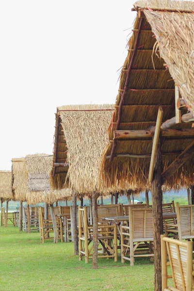 Casas batidas - o céu . — Fotografia de Stock