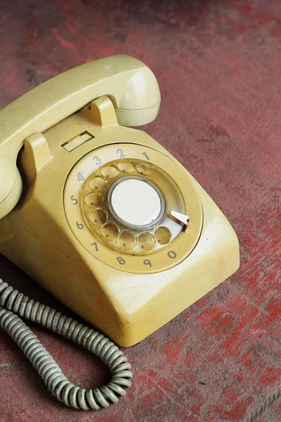 Старый телефон — стоковое фото