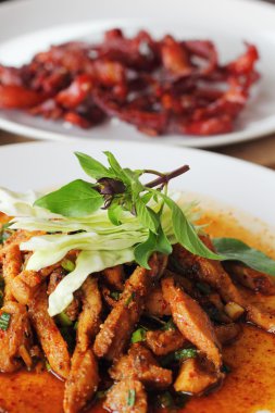 baharatlı domuz eti