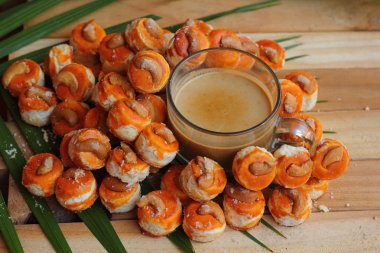 aperatifler - sıcak kahve pişmiş Tayland.