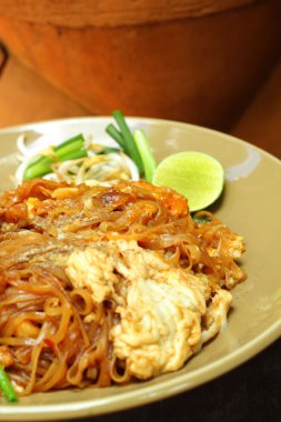 domuz kızarmış pilav şehriye.