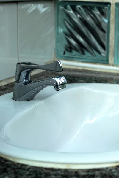 Faucet for hand washing in the sink. — Stock Photo, Image