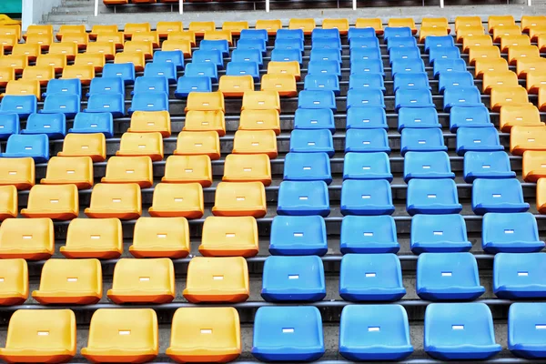 Tribuna del sedile in uno stadio vuoto . — Foto Stock