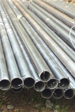 -tahtalar eski metal borular.