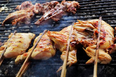 Ocakta tavuk ızgara