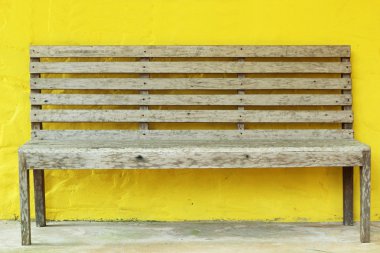 parkta bankta sandalye